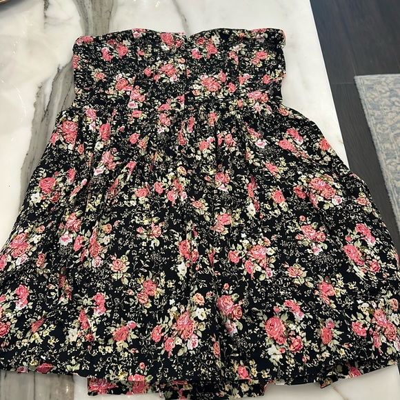 Floral Strapless Dress with Crinoline Under Skirt-M - Picture 1 of 9